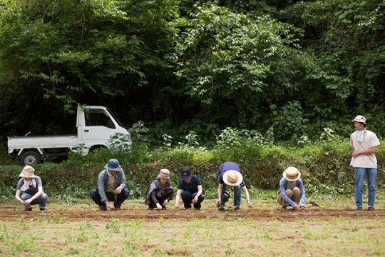 DAYZ.の農業体験 2018 #01『自然豊かな里山で大豆を蒔く』
